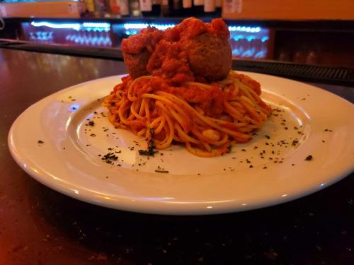 Spaghetti meatball